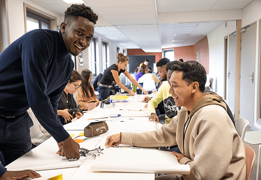 étudiants en travail de projets campus de Lyon